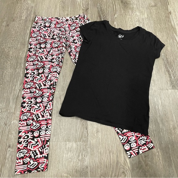 Charlotte Russe Other - 5/$20 JUSTICE T-Shirt + Abstract Graffiti Leggings - Girls Size 10